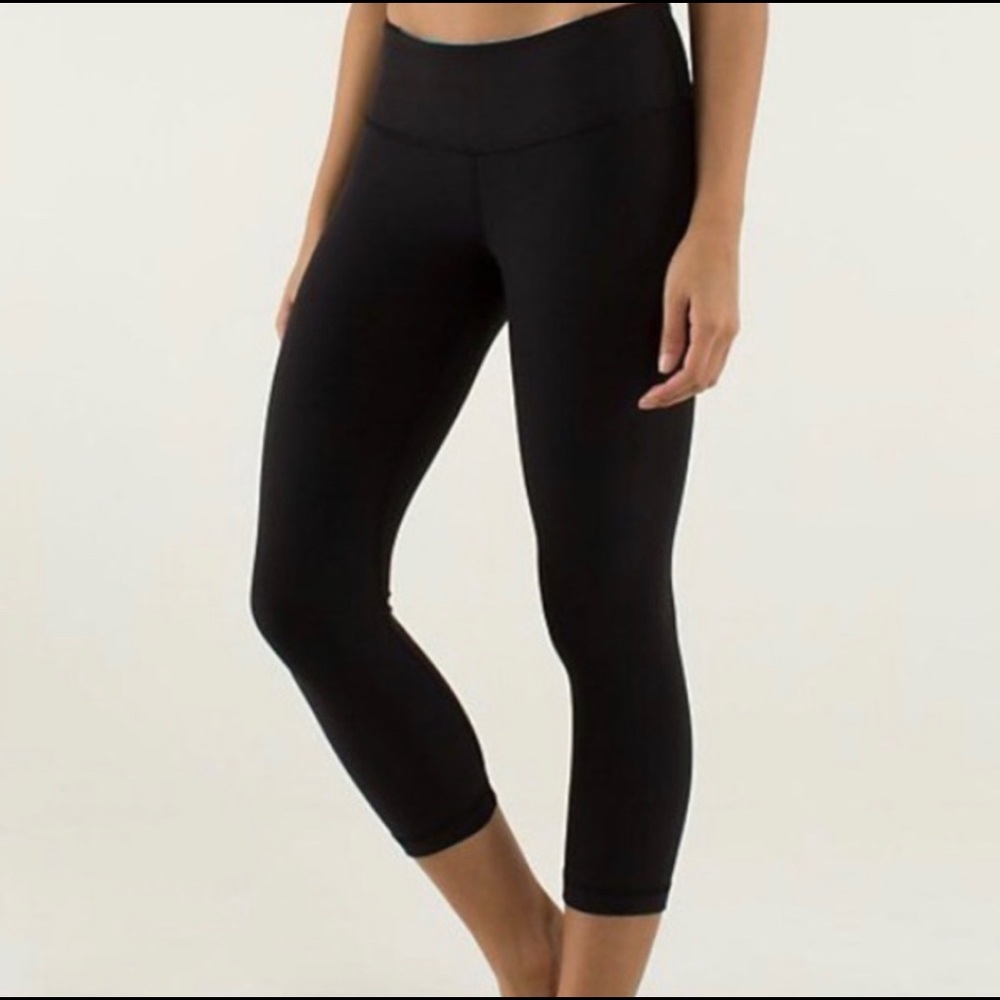 Lululemon Cropped Black Leggings